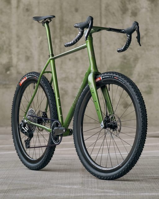 It’s striking how such a simple design motif can stand out. @eugenegreenmonroe knew exactly what he wanted: A sleek emerald metallic green over Titanium gravel weapon. We were happy to oblige and create it for him, and once complete it’s safe to say that we were all caught off guard by just hoe beautiful and sublime the net effect of the build was.
 
Happy New Bike Day, Eugene!
 
#newbikeday 
#rideexplorecreate
#flaanimal
#gravelbike