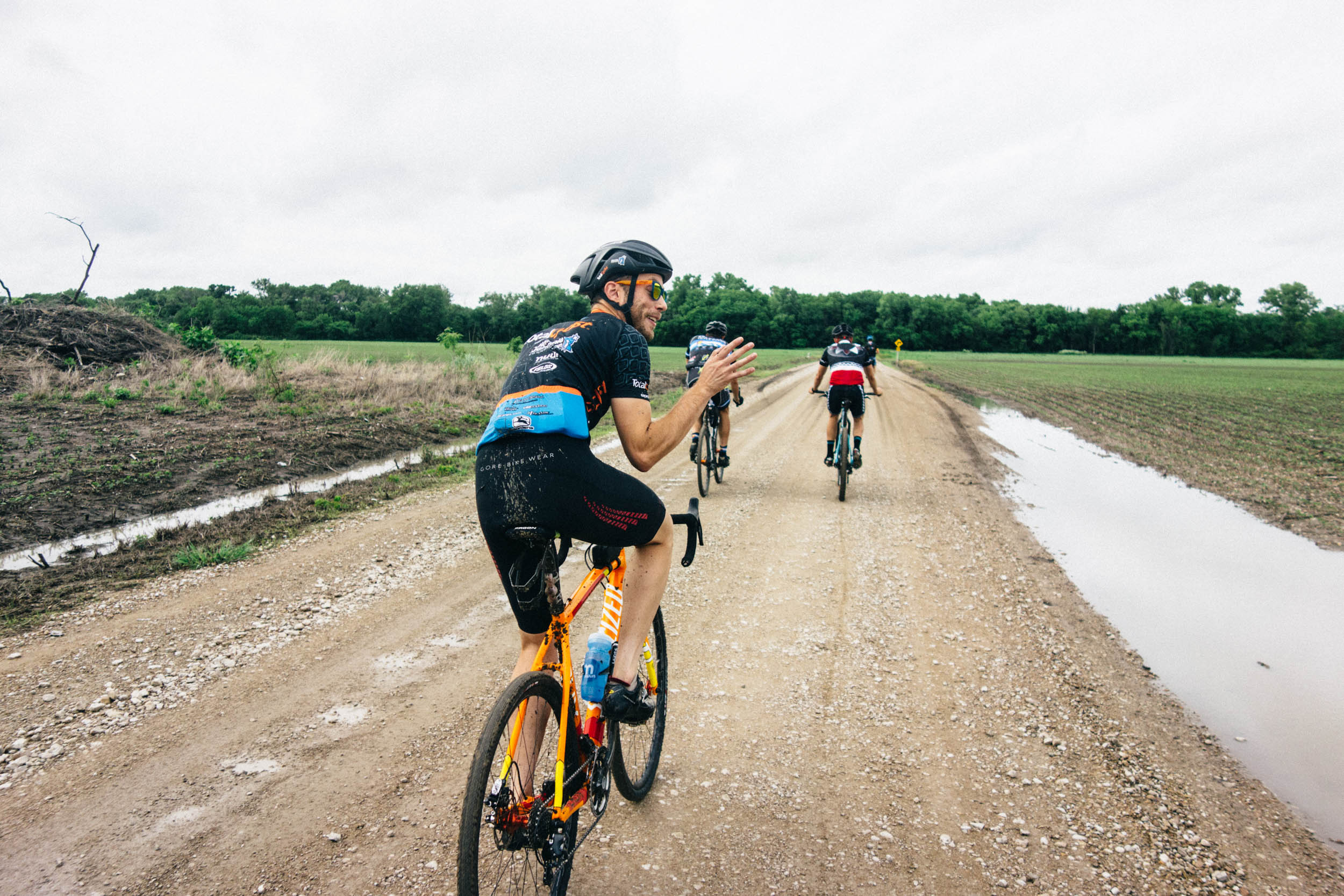 Dirty kanza hot sale bike race