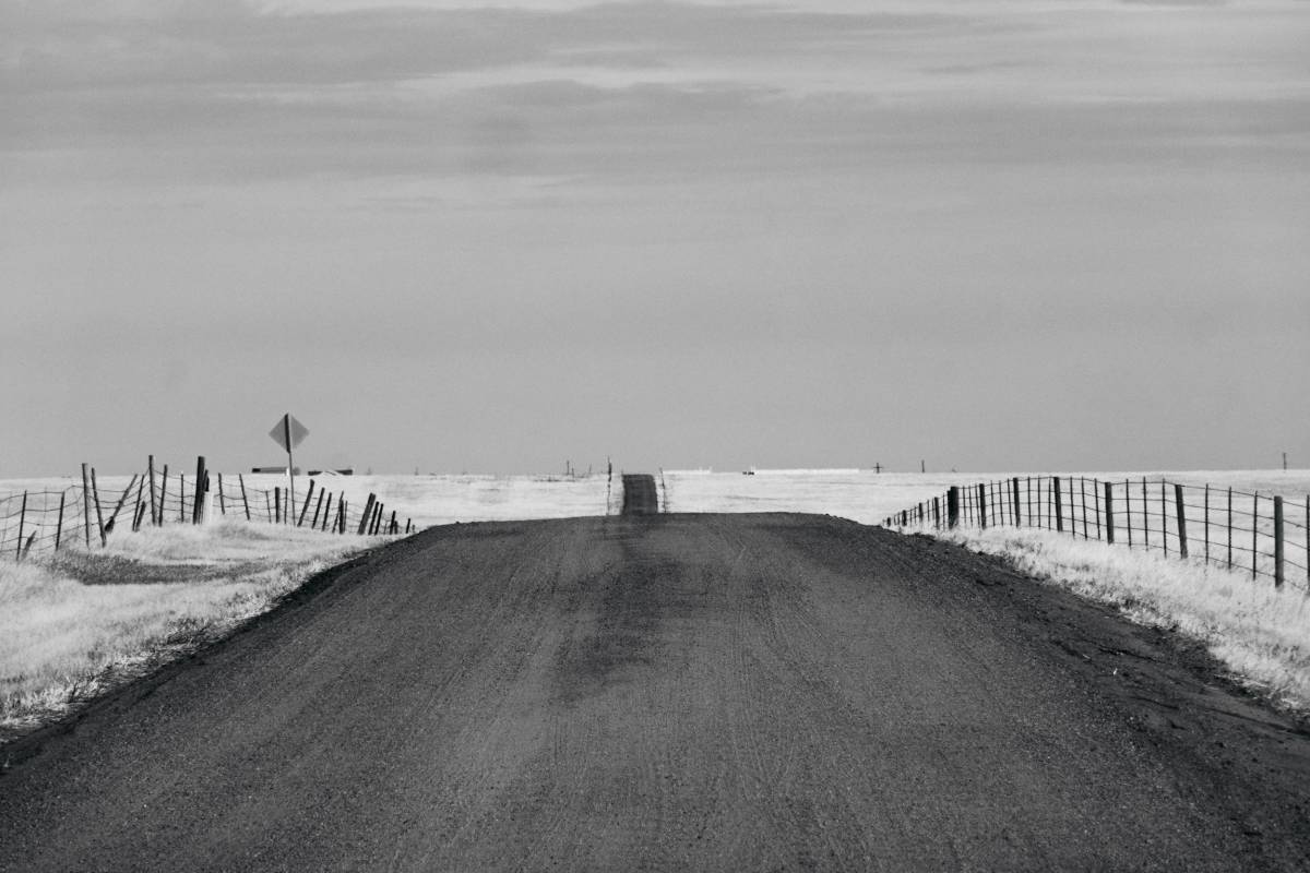 I'm not really sure how it works, but sometimes the gravel is white, then you take a right turn and it's black.