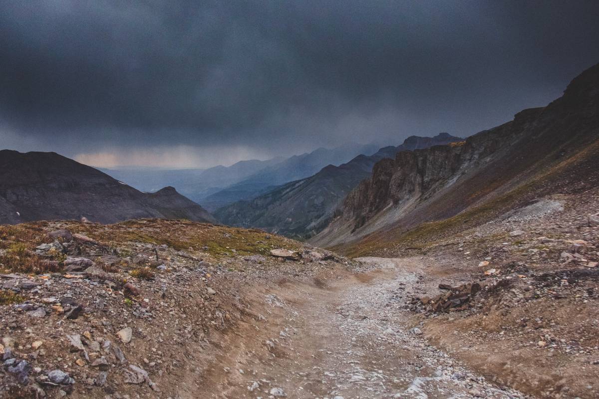 The summit post of Imogene Pass.