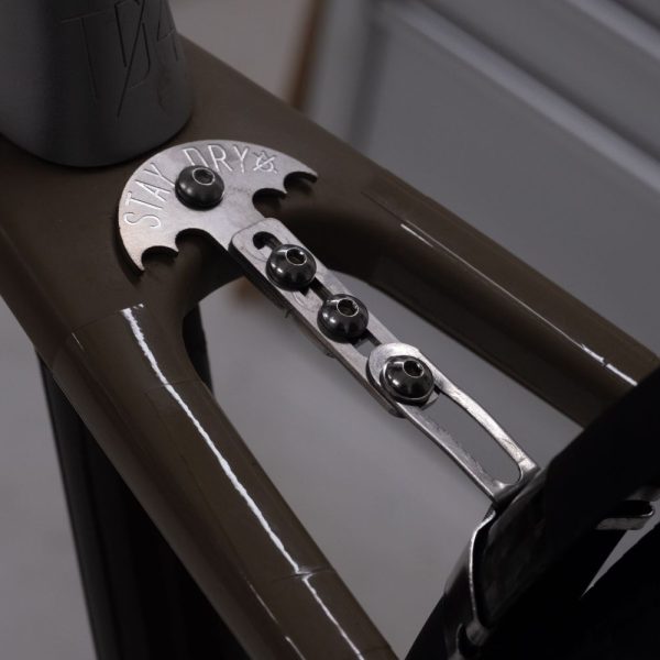 TD4 "Stay Dry" Fender mount kit