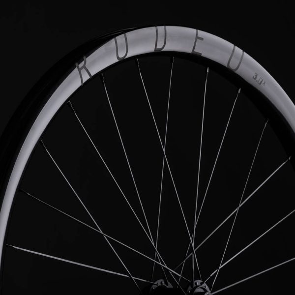 Rodeo 3.0X // 700c wheels